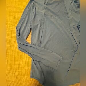 Blue lulu sculpt long sleeve shirt!